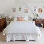 Barons Court 3 Bed, 50 Meters From Queens Tennis Club